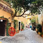 Milo Apt - Trastevere\'S Gem